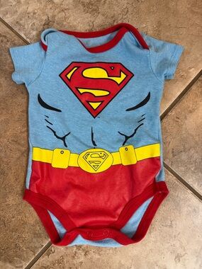 DC Comics Superman Graphic Baby Bodysuit in Light Blue, Red & Yellow